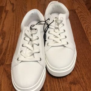 Women's Canvas Shoes Low top Canvas Sneaker Size 9 Medium